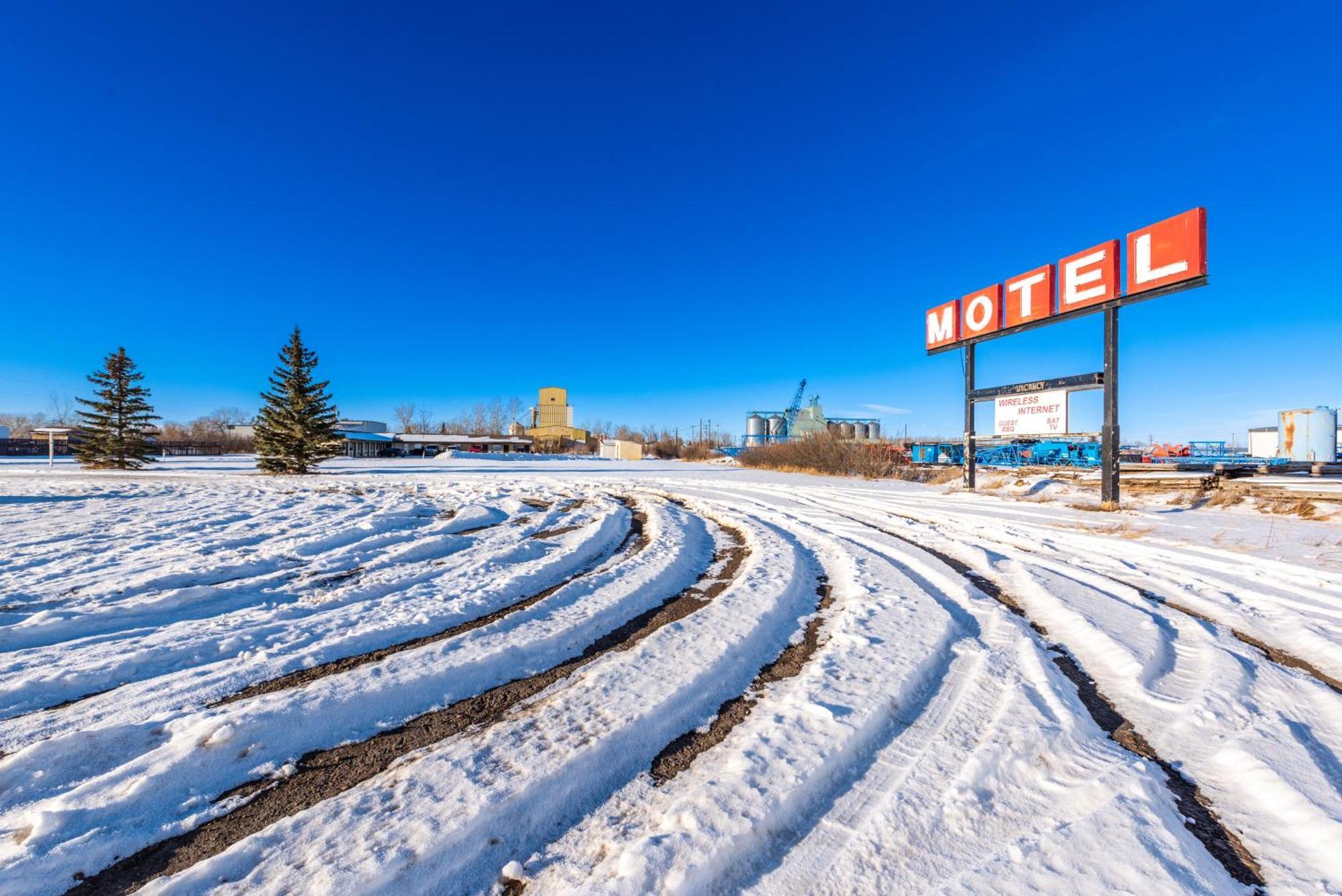 Beiseker Blue Horse Motel المظهر الخارجي الصورة